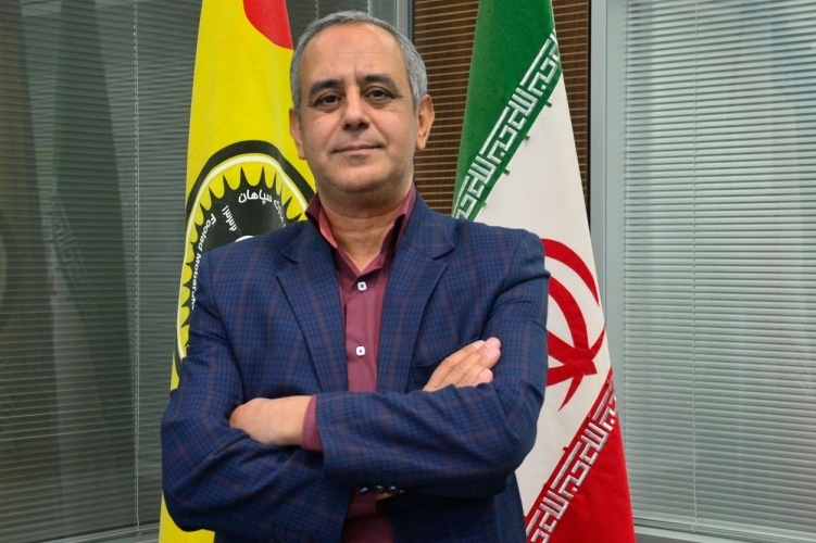 مدیرعامل سپاهان: نسلی می‌سازیم که 10 تا محرم داشته باشد