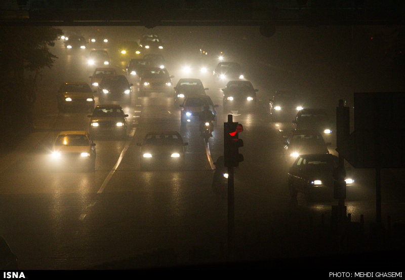 تندبادی با سرعت ۷۰کیلومتر در راه تهران/ هوا در شرایط بسیار ناسالم/ آمادگی پلیس برای طوفان احتمالی