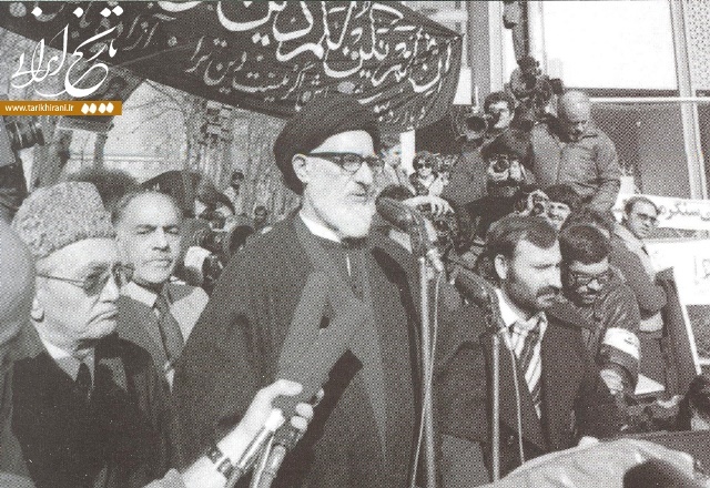 دو تصویر از آیت‌الله طالقانی در دانشگاه تهران پیش از انقلاب