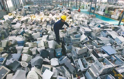 دردسر زباله الکترونیک از اروپا تا شبه‌قاره