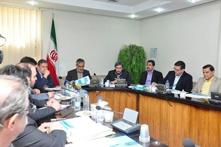 مذاکره استاندارالبرز با مدیرعامل شستا برای رفع دست اندازهای قطار شهری