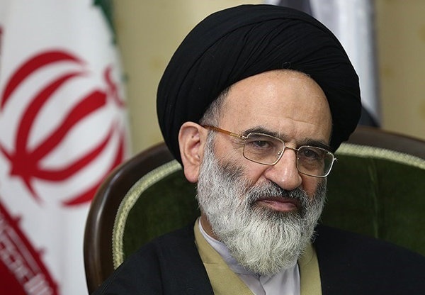 موضع تقوی درباره همگرایی اصولگرایان،حضور لاریجانی در جلسات همگرایی و اصولگرا بودن احمدی نژاد