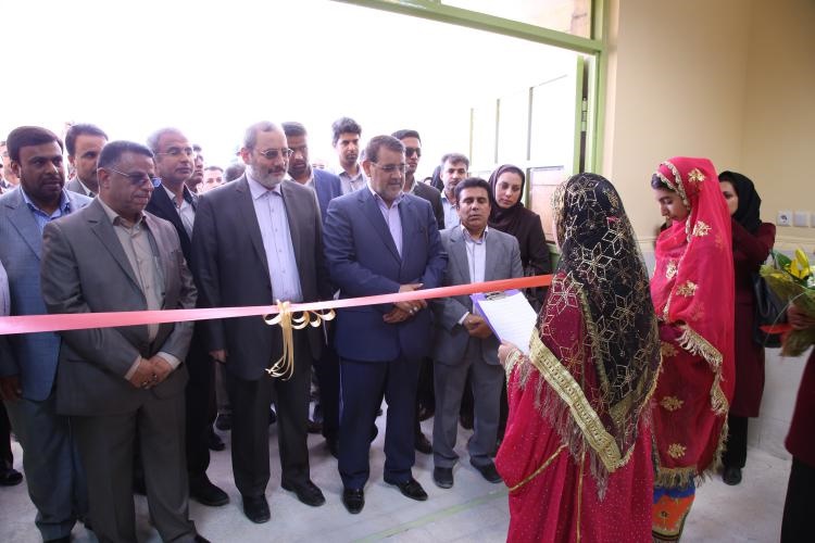 افتتاح دبستان شهید محمودی شهرک پیامبر اعظم (ص) بندرعباس/استاندار: هرمزگان استان معجزه هاست