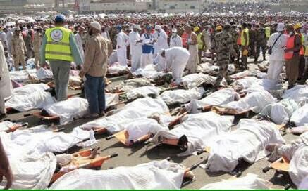اجساد کشته شده‌های حادثه رمی جمرات روی زمین مانده/ آمادگی وزارت بهداشت برای کمک به عربستان