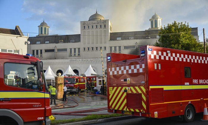 بازداشت دو نوجوان در لندن برای آتش سوزی بزرگترین مسجد غرب اروپا