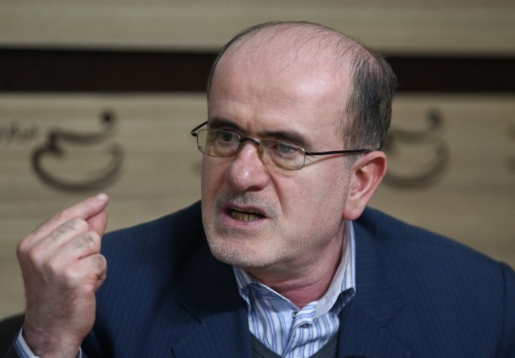 لاهوتی: رئیس کمیسیون عمران در استیضاح آخوندی، موضع شخصی دارد/ نمایندگان از عملکرد وزیر راضی هستند