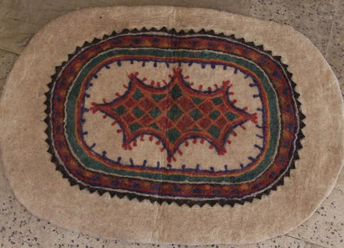 ماهانه شش هزار متر کالای نمدی در ابرسج شاهرود تولید میشود ماهانه شش هزار متر کالای نمدی در ابرسج شاهرود تولید میشود