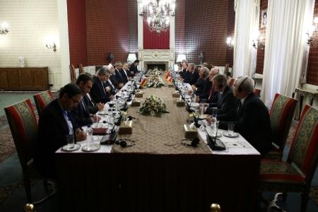 روحانی: پیام توافق هسته‌ای صلح، دوستی، گفتگو و همکاری و توسعه آینده منطقه و جهان است