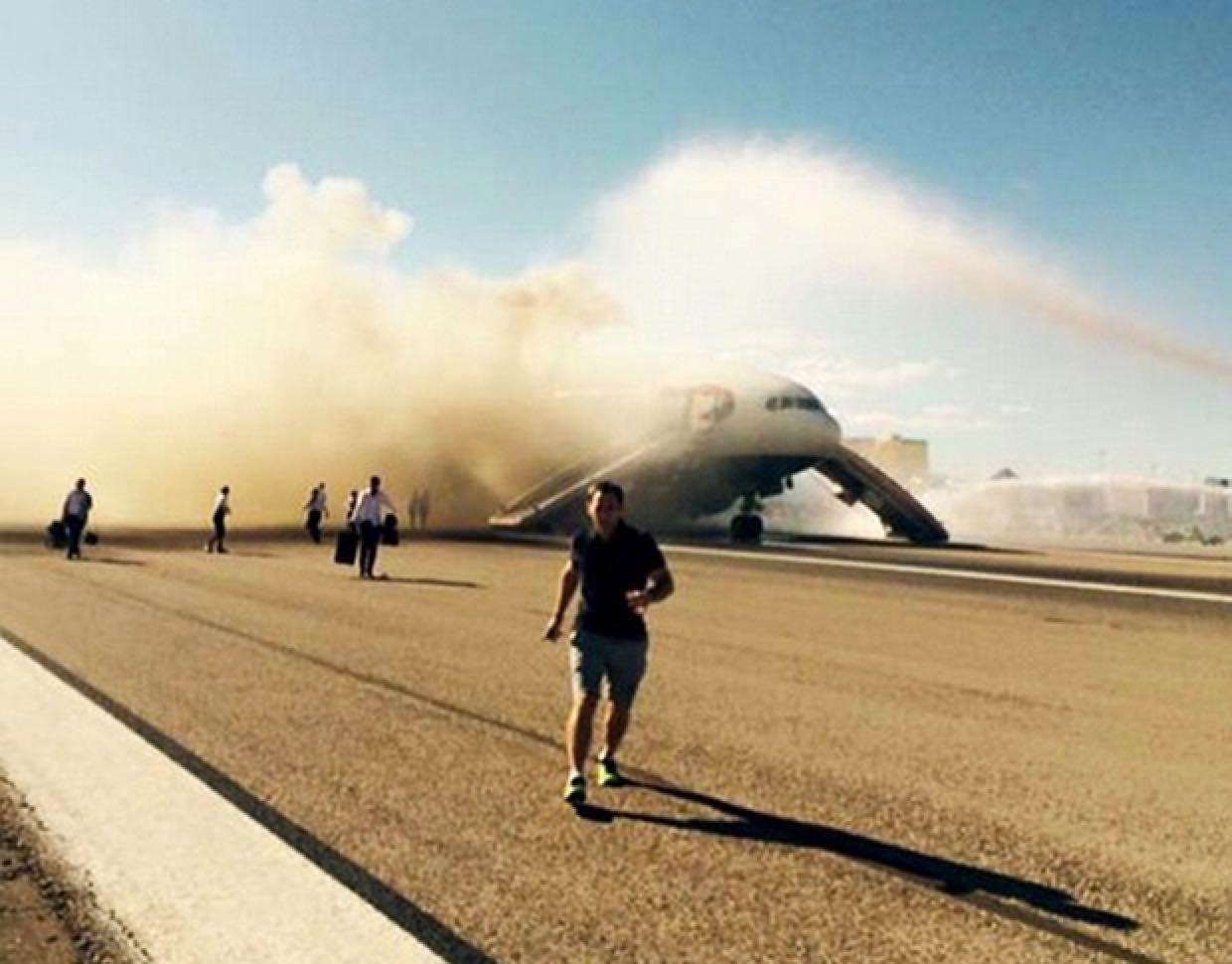 آتش گرفتن بوئینگ 777؛ نجات مسافران در 5 دقیقه 