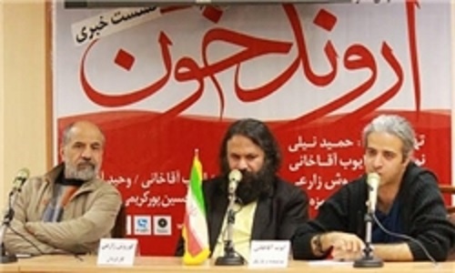 تماشاگرانی که خیس و ناراضی سالن را ترک کردند/ حاشیه‌های جشنواره تئاتر فجر