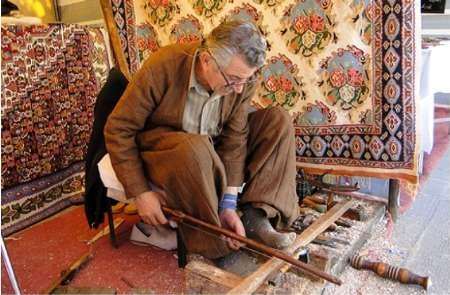 نمایشگاه صنایع دستی و سوغات ایران در سنندج افتتاح شد