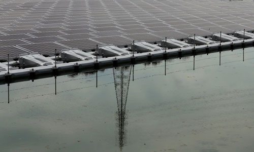 ساخت بزرگترین مزرعه انرژی خورشیدی شناور در ژاپن
