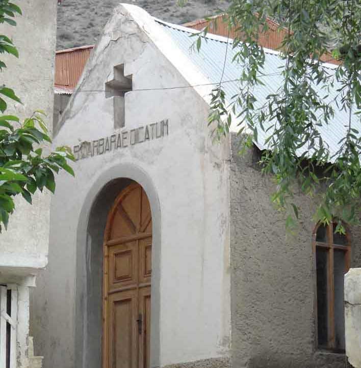 کوچکترین کلیسای جهان در ایران است، ولی کلیدش نیست/ عکس