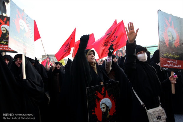 تجمع مردم اصفهان دراعتراض به اعدام شیخ نمر  در میدان انقلاب