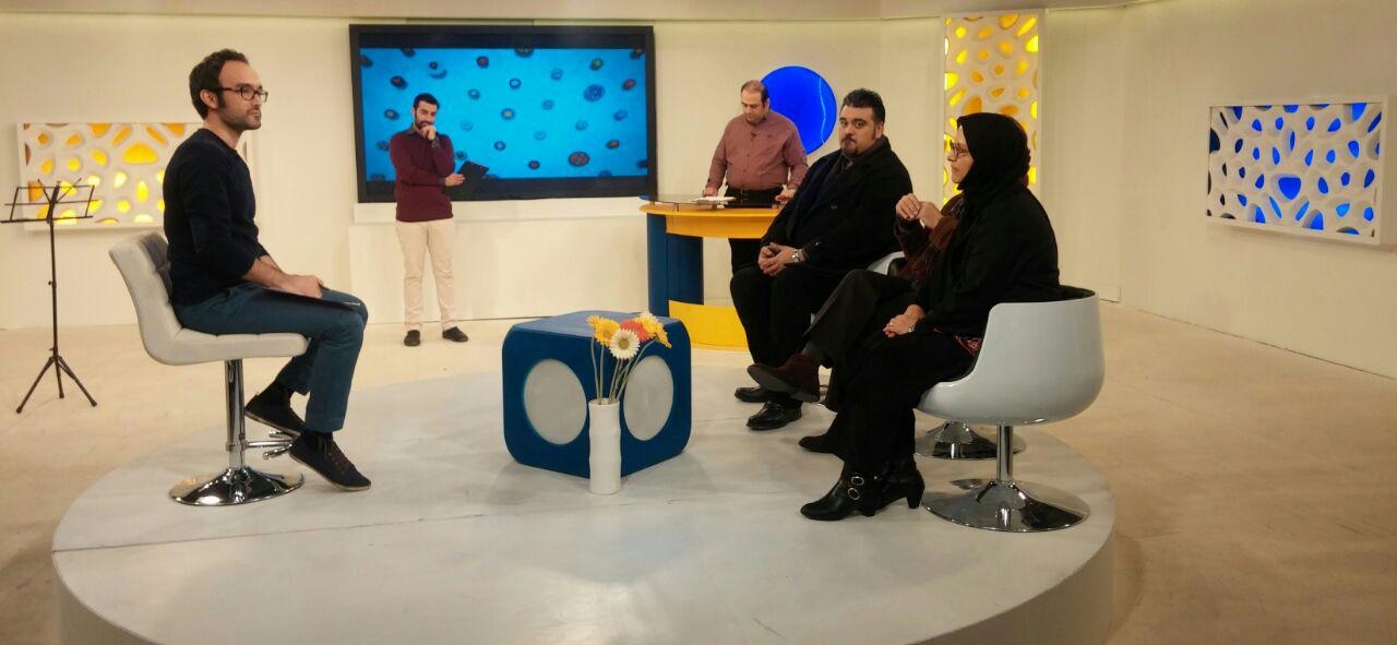 رویا تیموریان: با ناصر حجازی از قبل از انقلاب آشنا بودم/ نه قرمزم نه آبی/ خاله بازی نمی کنم!