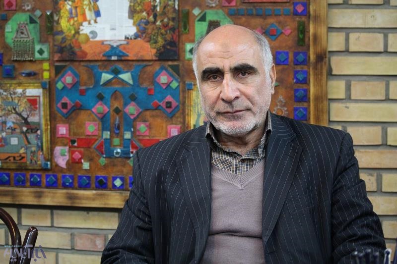 کریمی‌اصفهانی: ایثارگران و پایداری سابقه عهدشکنی دارند/احمدی نژاداعتقادات مردم را به بازی گرفت