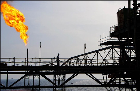 ضعف قراردادهای نفتی عراق برای افزایش تولید نفت چیست؟