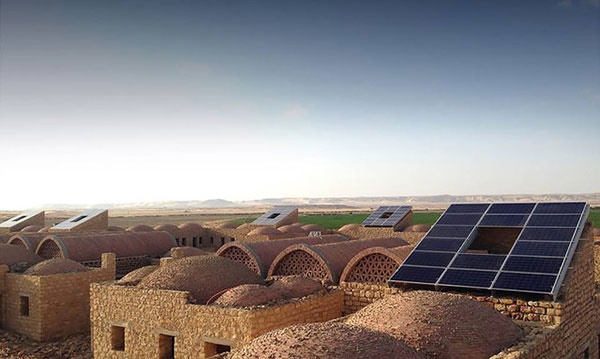 ساخت اولین روستای مجهز به پنل‌های خورشیدی در مصر