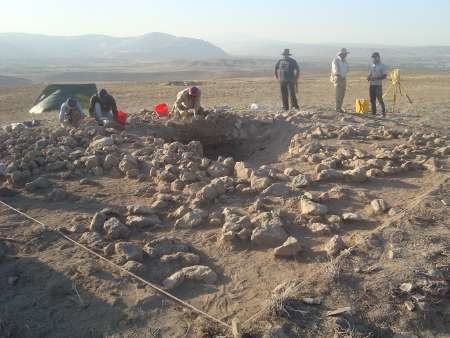 کشف آثار باستانی ۸ هزار ساله