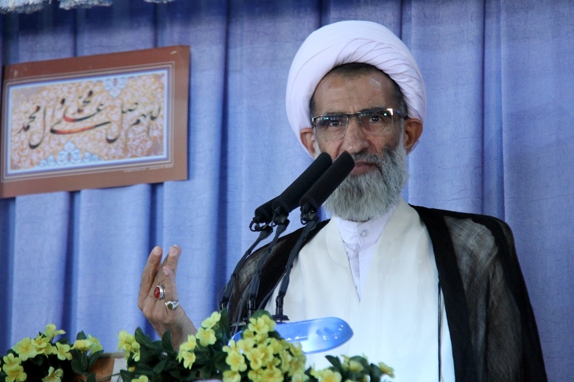  امام جمعه شهرکرد: دولتمردان به فکر مشکلات مردم باشند