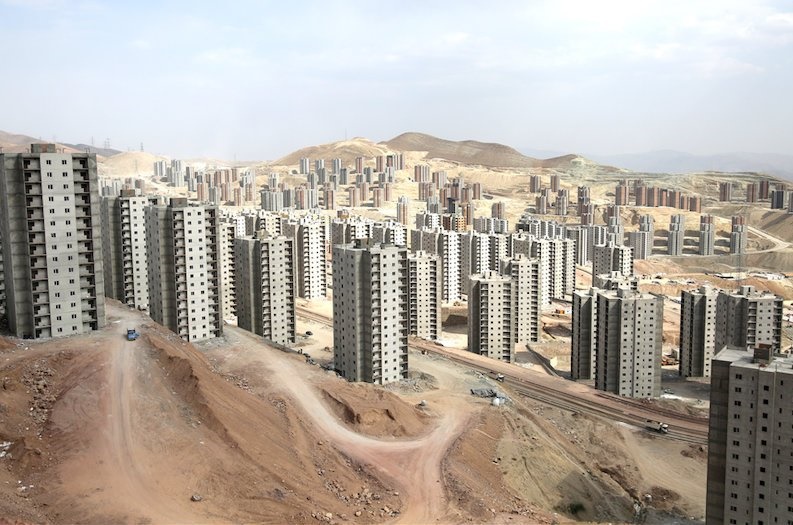 برگریزان زودهنگام مسکن به وقت آبان