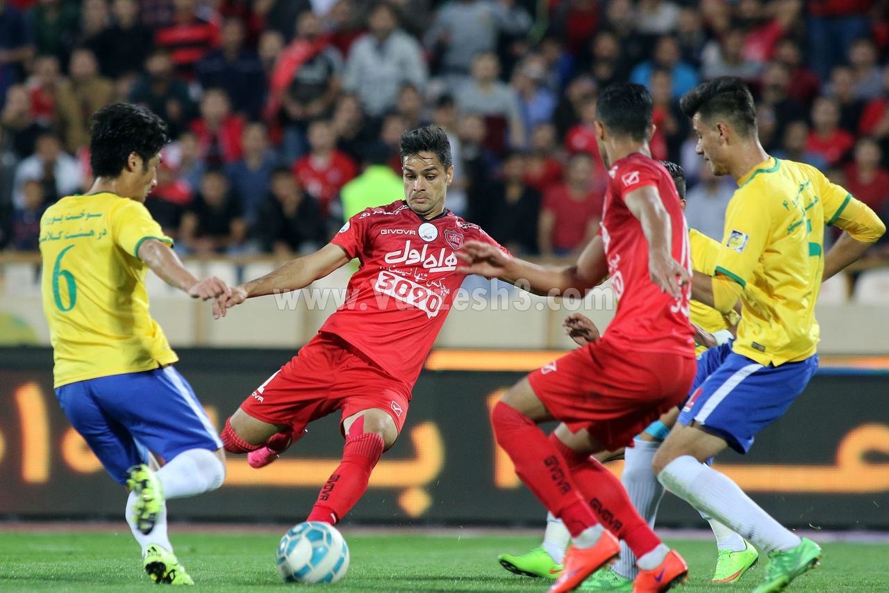 فیلم | پرسپولیس اینگونه نفت آبادان را برد | تاثیر ریزه اسپوری‌ها را ببینید