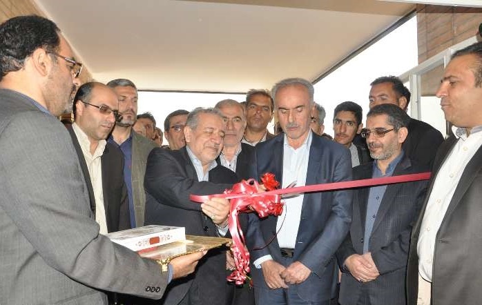 افتتاح ۱۷۸۰واحد مسکن مهر و سه باب مدرسه در بهارستان/راه‌اندازی خط اتوبوسرانی 