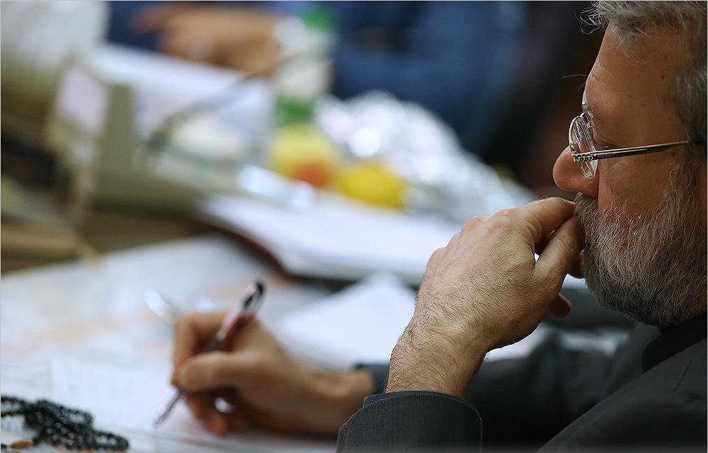 پیشنهاد جدید لاریجانی: تعدادی از وزرا استانی باشند