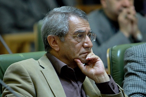 حقانی:  بانک مرکزی اجازه خرید شهروند و شهرآفتاب را به بانک شهر نداد