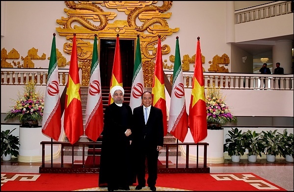 روحانی: حمایت تهران از تجارت ترجیحی و آزاد با هانوی