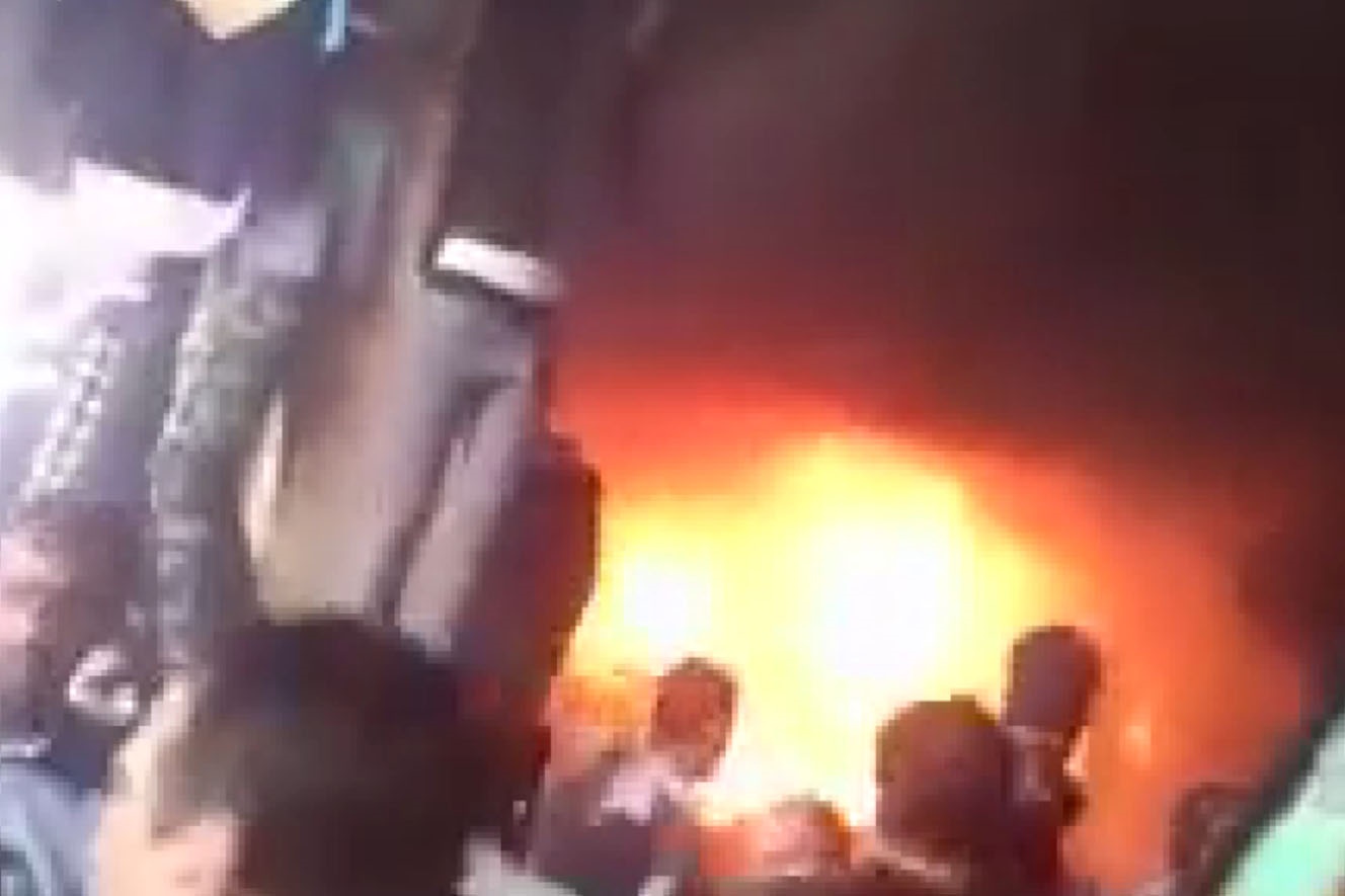 فیلم | آتش‌سوزی مهیب در پاساژ موج تهران
