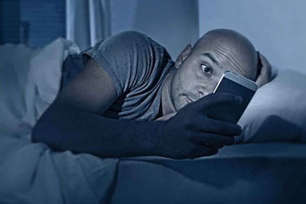 اختلال بیشتر خواب با استفاده زیاد از تلفن همراه