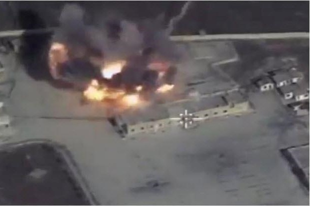 فیلم | لحظه اصابت موشک‌های روسیه به انبار مهمات تروریست‌ها