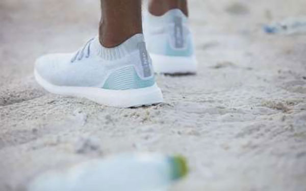 تبدیل زباله‌های پلاستیکی اقیانوس‌ها به کفش‌های ورزشی