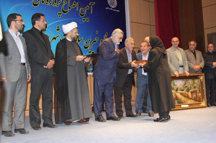 نیازهای لرستان در بخش درمان و بهداشت فراتر از امکانات موجود است 