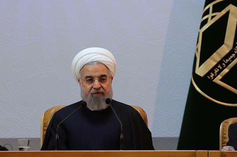 روحانی:آنها که نفت‌تروریستها را خریدند در جنایت‌شان شریکند