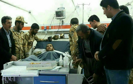 عیادت مردم تبریز از سرباز فداکار مریوانی/ مردی که برای نجات یک سگ روی مین رفت