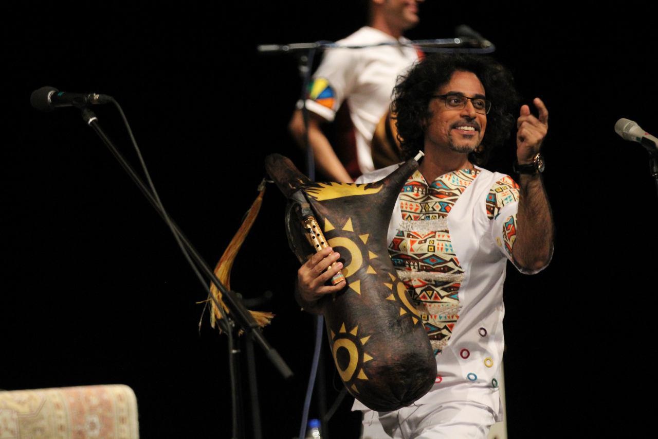 سرپرستِ لیان: هیچ کس حق هنرمند را رعایت نمی‌کند؛ از صدا و سیما تا شما