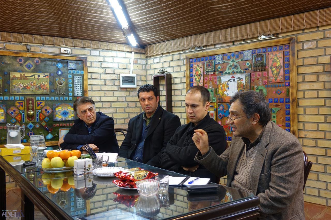 رضا کیانیان: قبلا درباره خشک شدن دریاچه ارومیه حرف می‌زدی زندانت می‌کردند