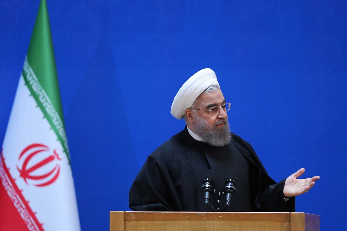 فیلم | روحانی: کسی که ۳ میلیارد دلار به جیب زده به کجا وصل بوده است؟