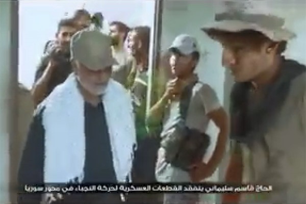 فیلم | سردار سلیمانی در مقر جنبش نجباء در حومه حلب