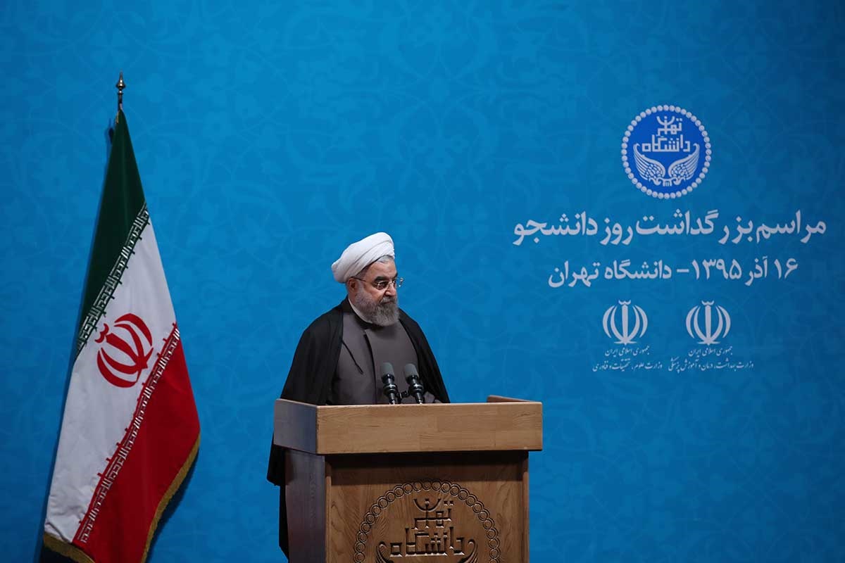 روحانی:هیچ قدمی در مساله برجام برنداشتیم مگر با مشورت رهبری/مزاح با سران قوا وتوصیه به دوستان دلواپس