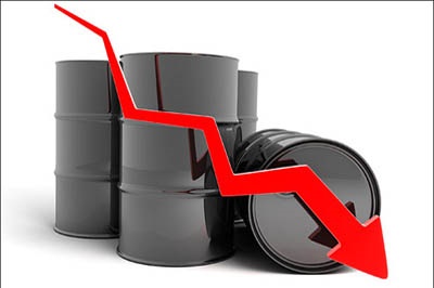روند شتابان سقوط قیمت نفت در یک سال اخیر/نفت در یک سال چقدر ارزان شد ؟ 