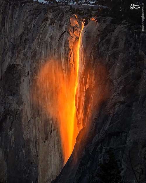 آبشاری که سالی یک‌بار آتشین می‌شود