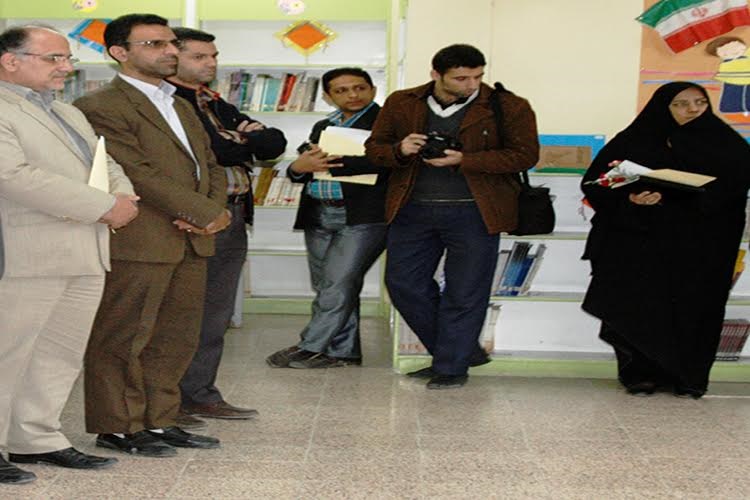 رونمایی از دو جلد کتاب در سمنان رونمایی از دو جلد کتاب در سمنان