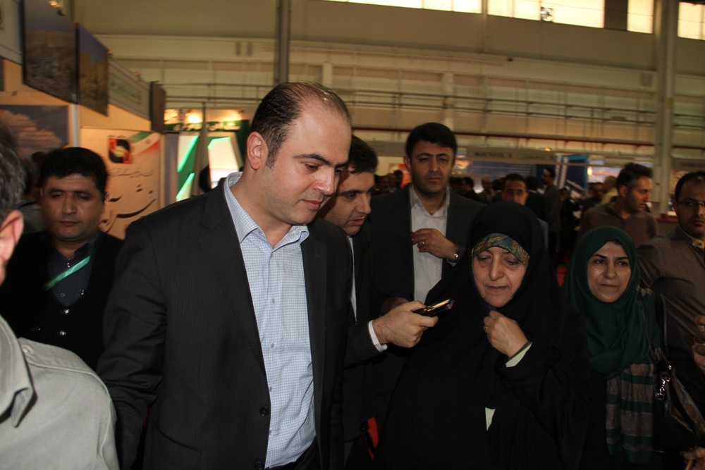 بازدید معاون رئیس جمهور از غرفه اداره کل حفاظت محیط زیست گیلان