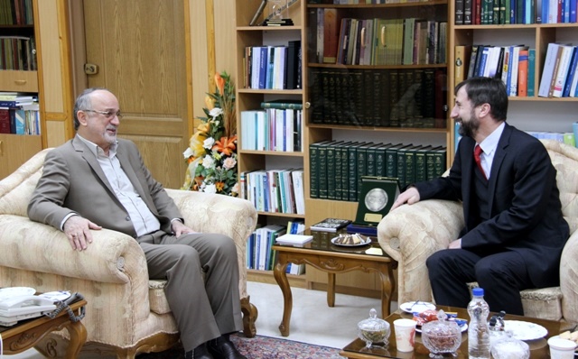 استاندار گیلان در دیدار کاردار چک : از ورود تکنولوژی همراه اشتغالزایی به گیلان استقبال کنیم
