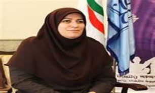 فقط همین یک خانم فوتبال می داند؟