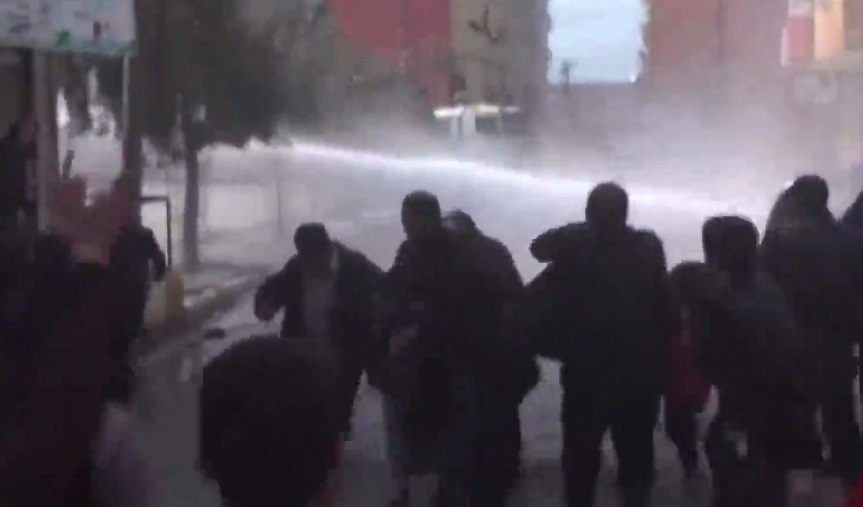 تصاویری از حمله پلیس ترکیه به جشن نوروزی کردها