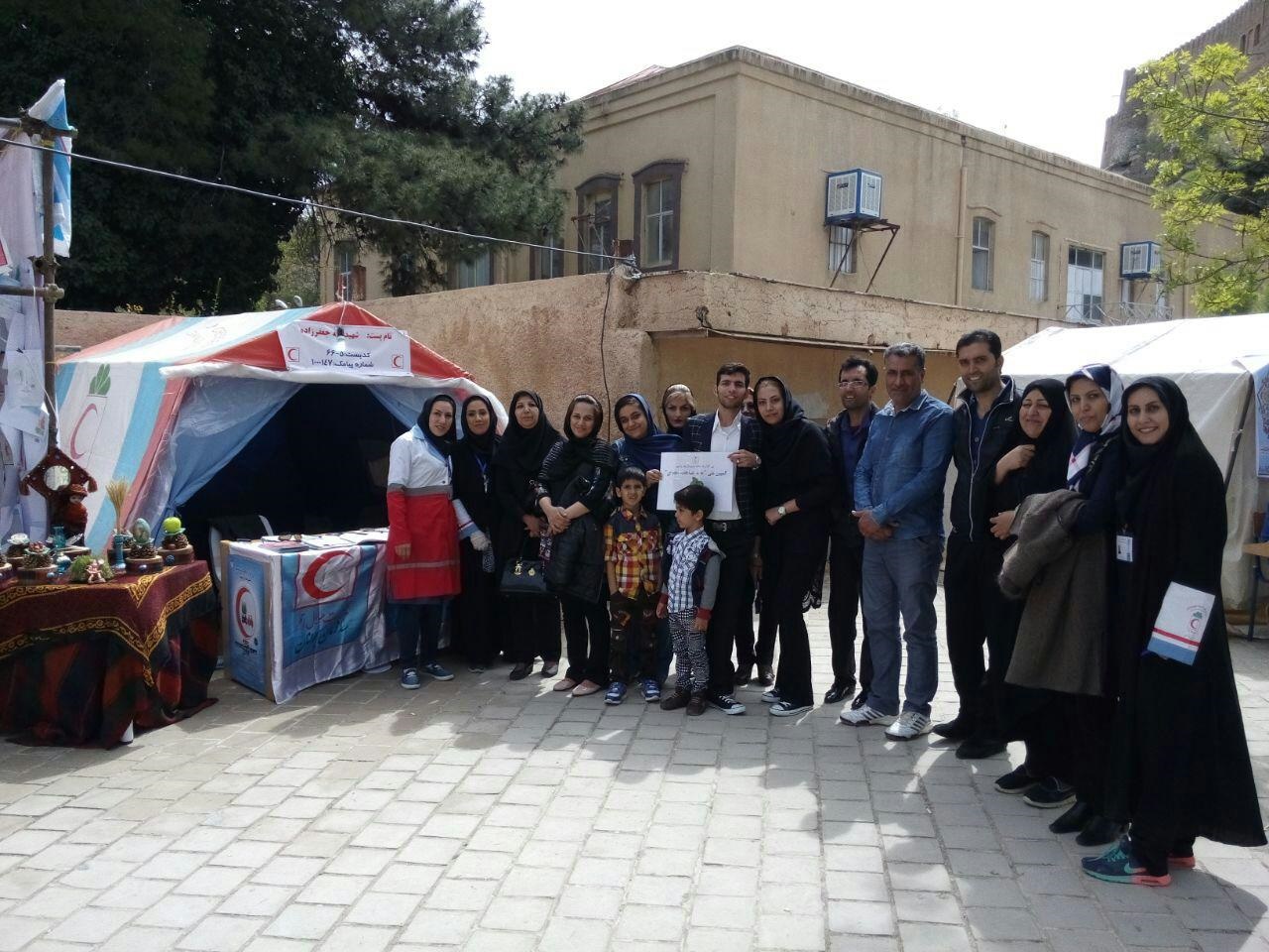 107 هزار مسافر نوروزی  از خدمات جوانان هلال احمر لرستان استفاده کردند 